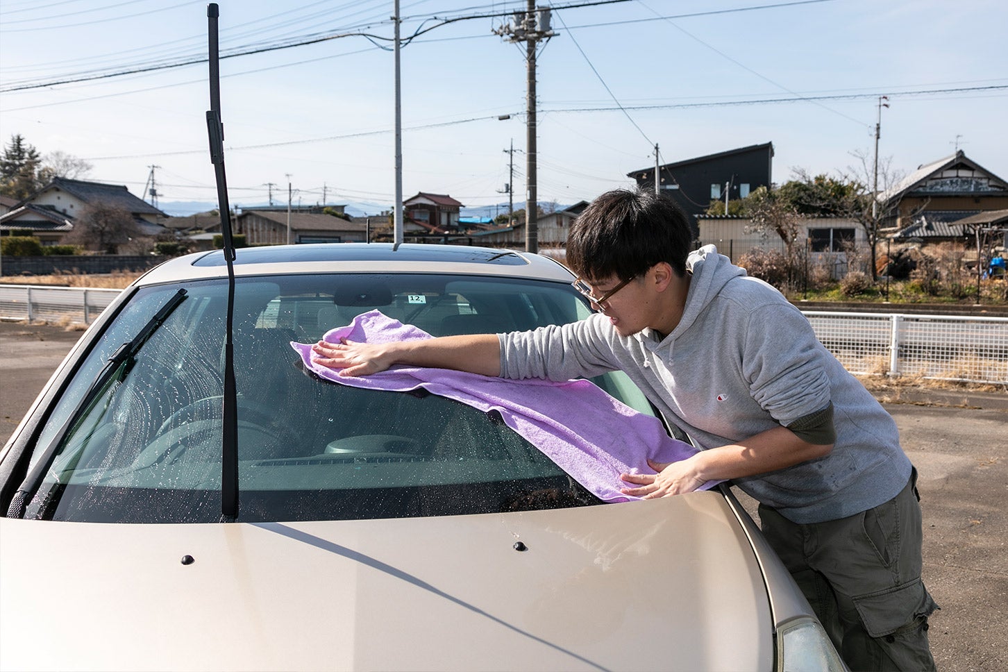 大きなクロスはせっかくなので、しっかりと広げて使いましょう。高い吸水力を持つクロスなら、拭き上げ時間を大幅に短縮してくれます。