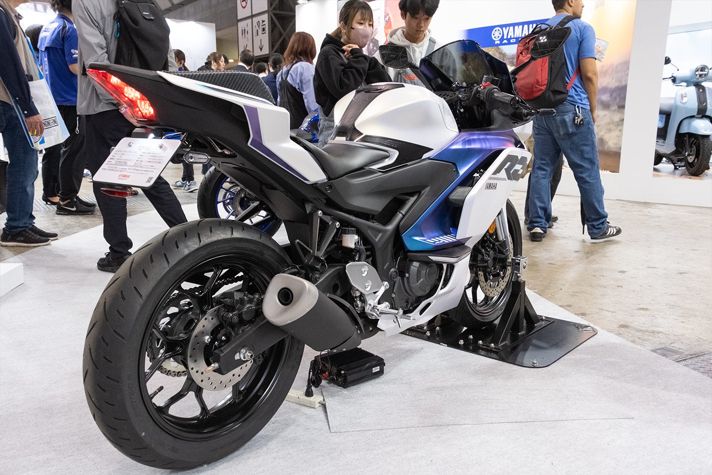 ヤマハ YZF-R3 アクセサリー装着車