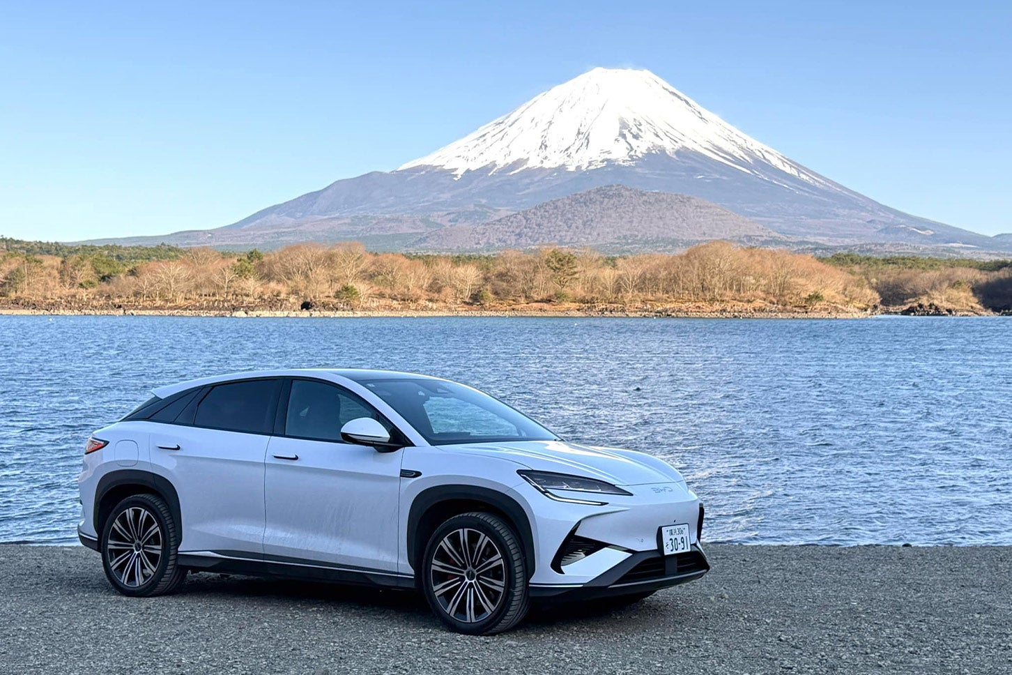 国立公園内で活躍するK8の様子を「BYD SEALION 7」で見学する特別ツアーも実施された。