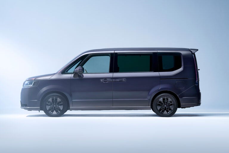 ホンダ ステップワゴン スパーダ プレミアムライン ブラックエディション｜Honda STEP WGN SPADA PREMIUM LINE BLACK EDITION