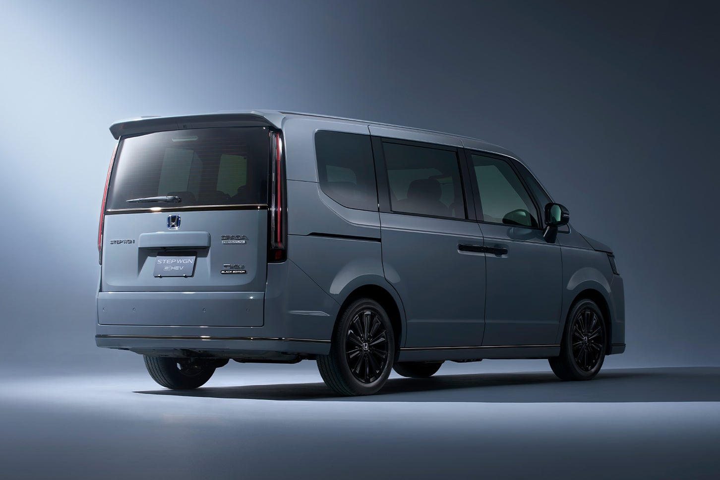 ホンダ ステップワゴン スパーダ プレミアムライン ブラックエディション｜Honda STEP WGN SPADA PREMIUM LINE BLACK EDITION