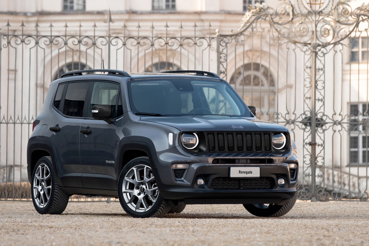ジープ・レネゲードeハイブリッド｜Jeep Renegage e-Hybrid