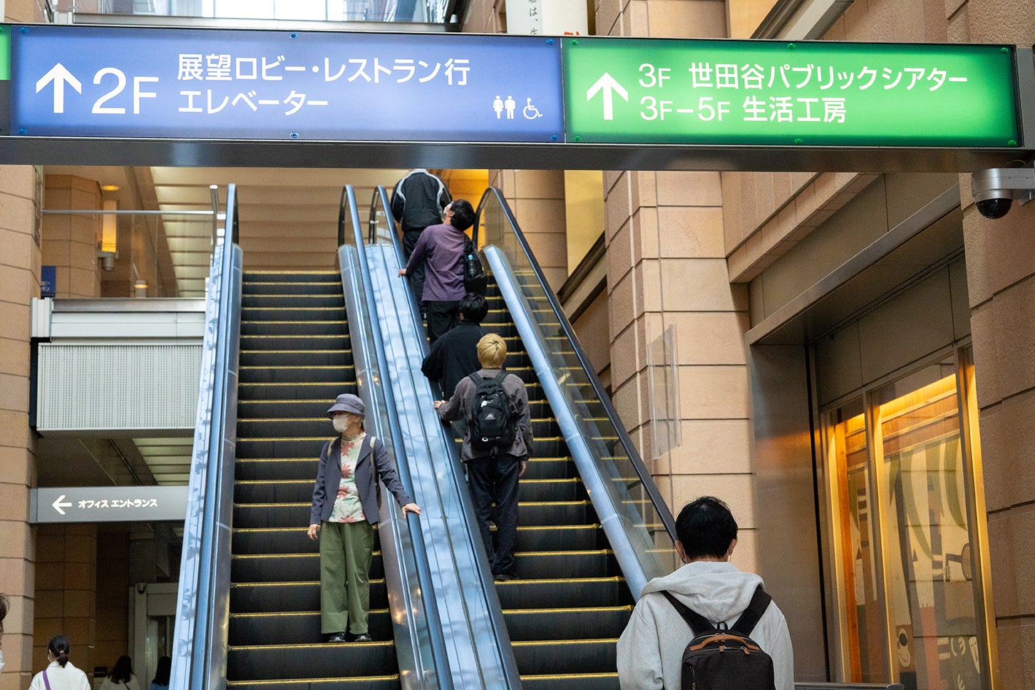 生活ってアートなんだ。三軒茶屋のギャラリーで暮らしのヒントを見つける。世田谷区エリアをシティガイド【生活工房編】━━連載｜CCGとクルマでどうする？＜第5回＞