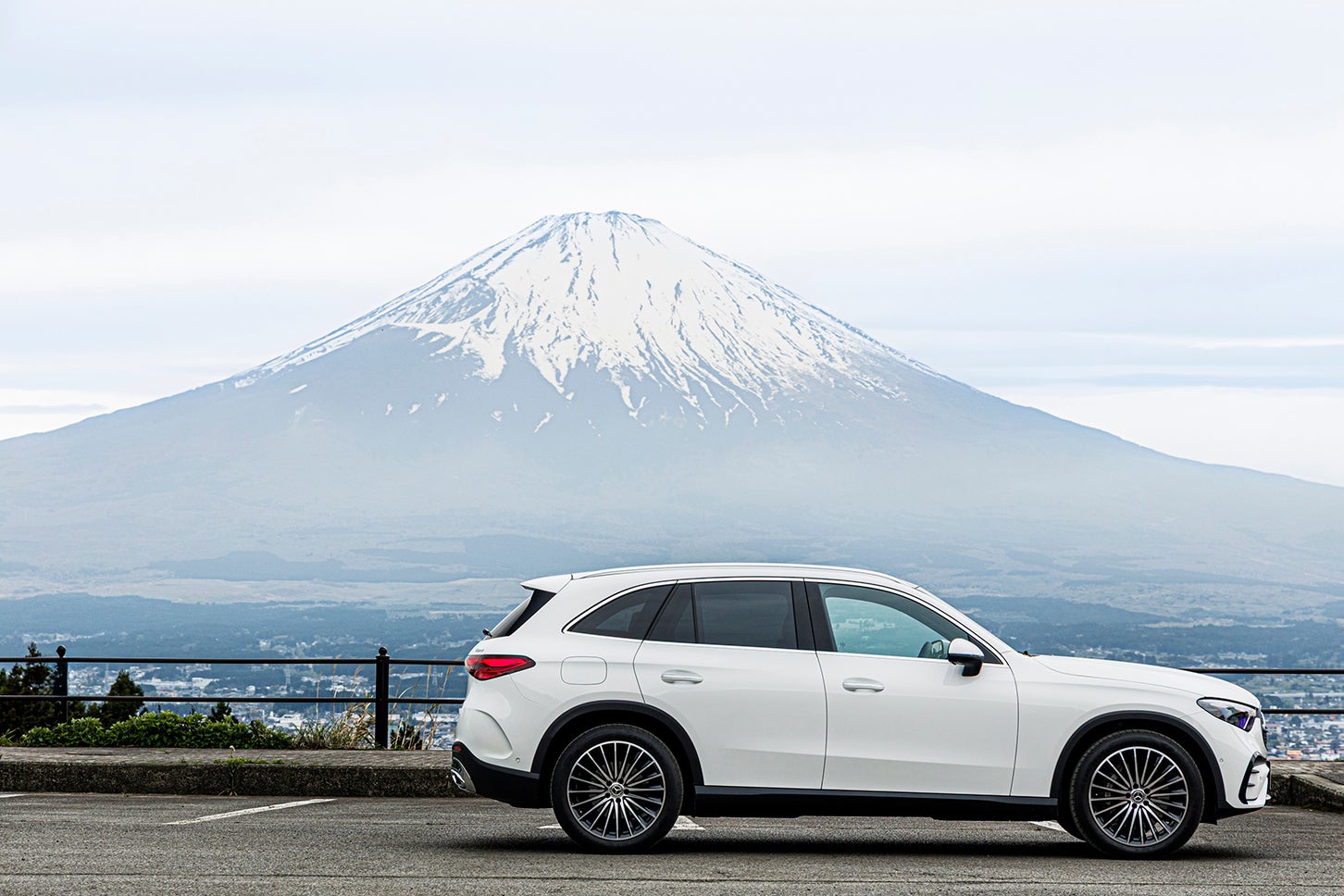メルセデス・ベンツ GLC 220d 4マチック コア｜Mercedes-Benz GLC 220d 4MATIC Core