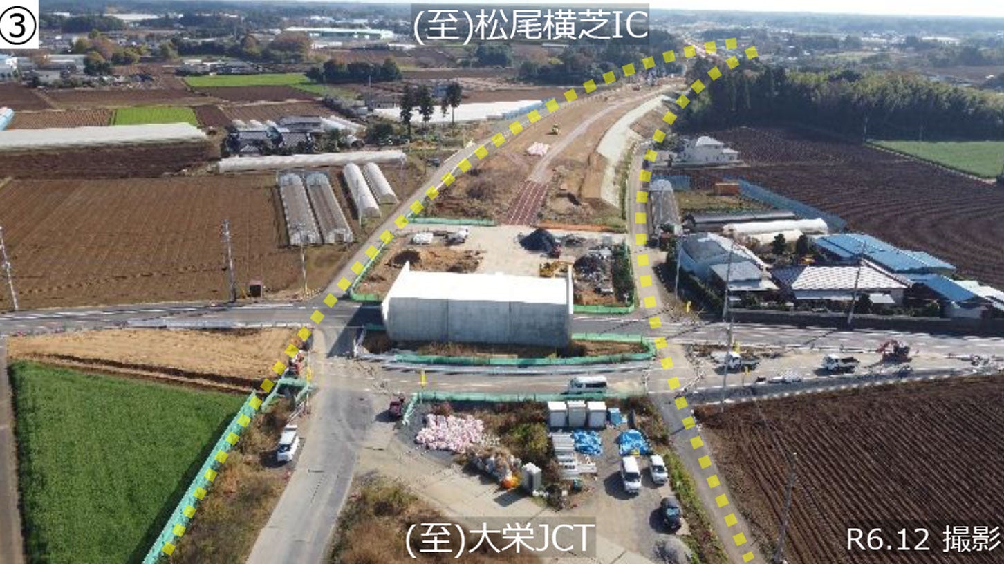 圏央道 大栄JCT付近の工事状況。2024年12月撮影。