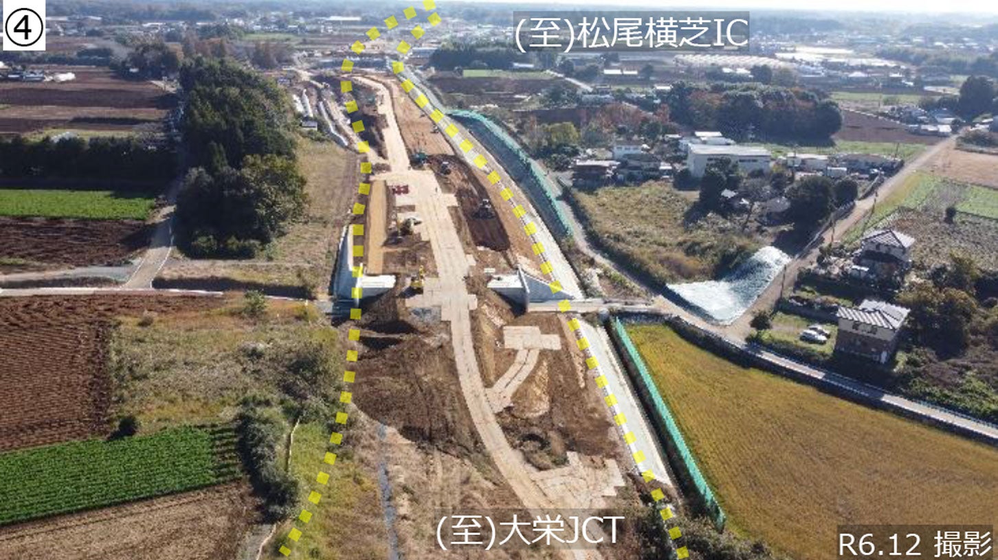 圏央道 大栄JCT付近の工事状況。2024年12月撮影。