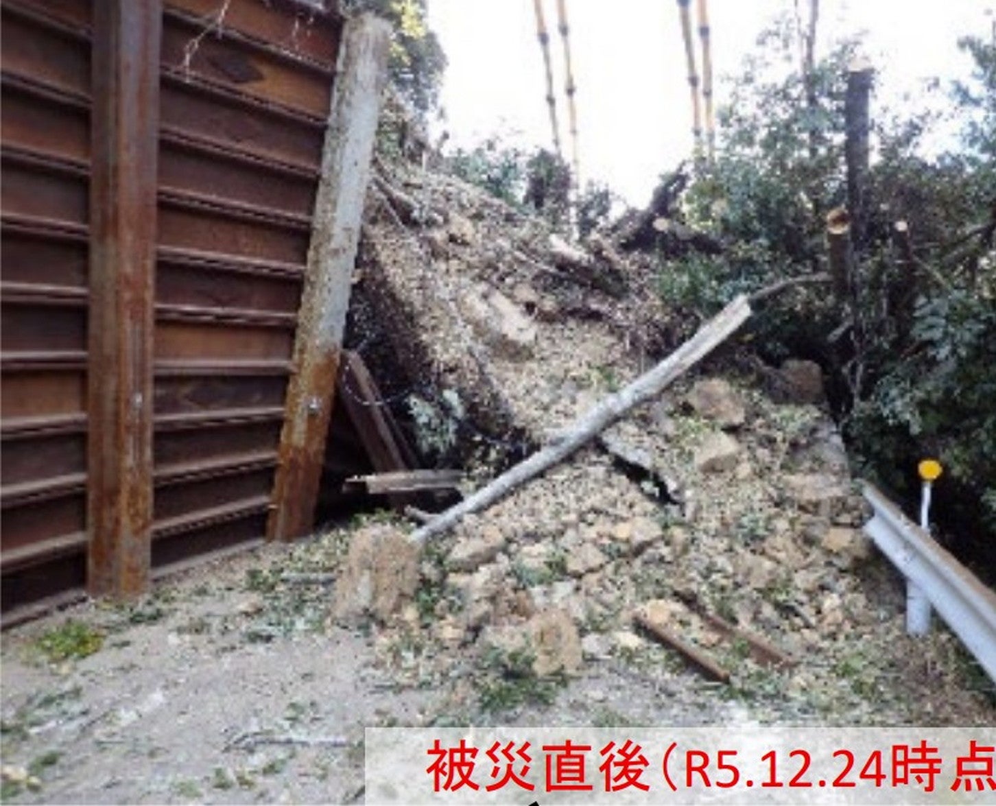 国道169号（前鬼～上池原）の被災直後の様子。