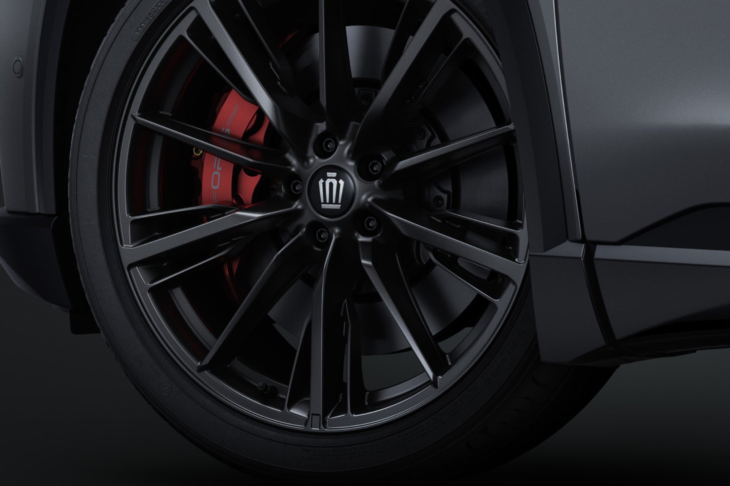 トヨタ・クラウン エステートRS“ザ・リミテッド-マットメタル“｜235/45R21タイヤ＆21×8.5Jアルミホイール（マットブラック塗装）＆センターオーナメント