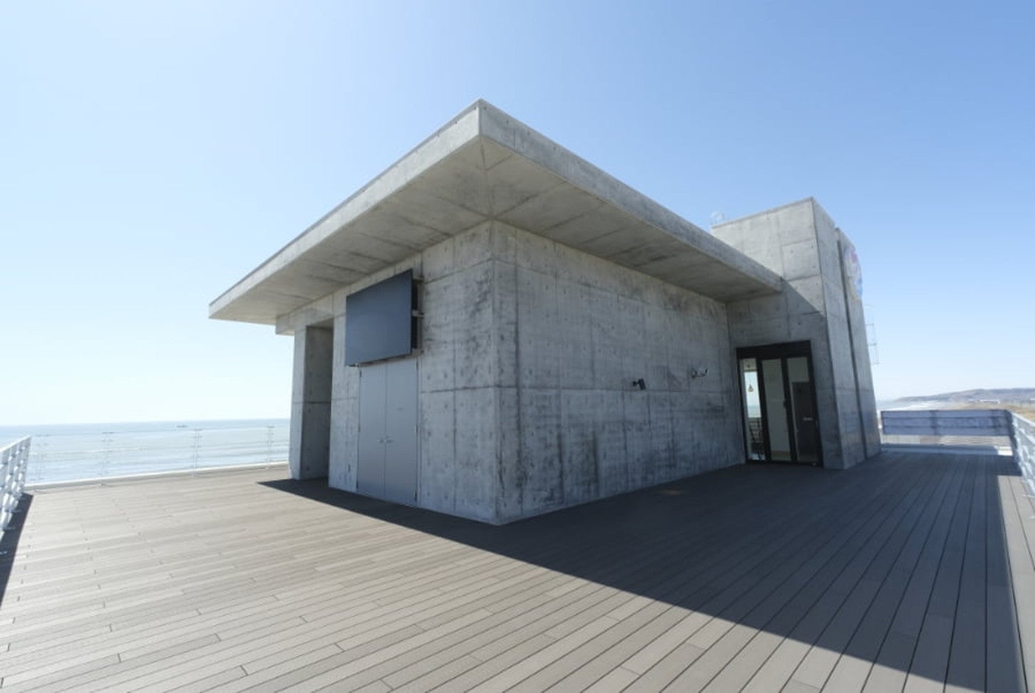 「道の駅しらぬか 恋問館」の2階にある展望デッキ。