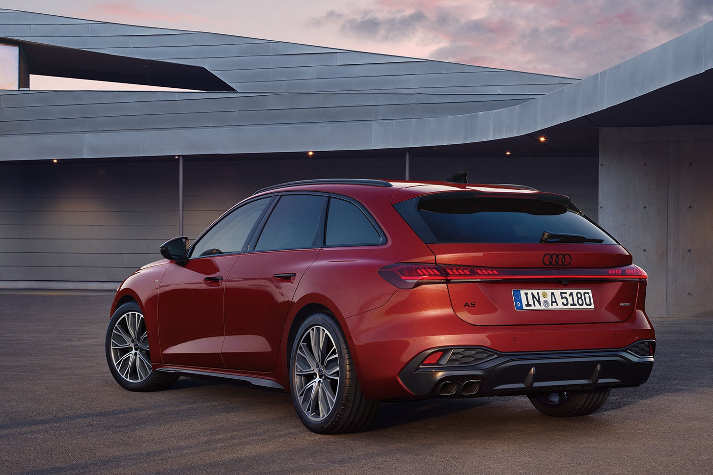 アウディA5アバントTDIクワトロ150kW｜Audi A5 Avant TDI quattro 150kW