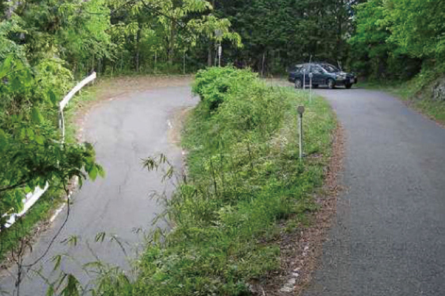 国道429号 榎峠の現況。ヘアピンカーブが多数ある。