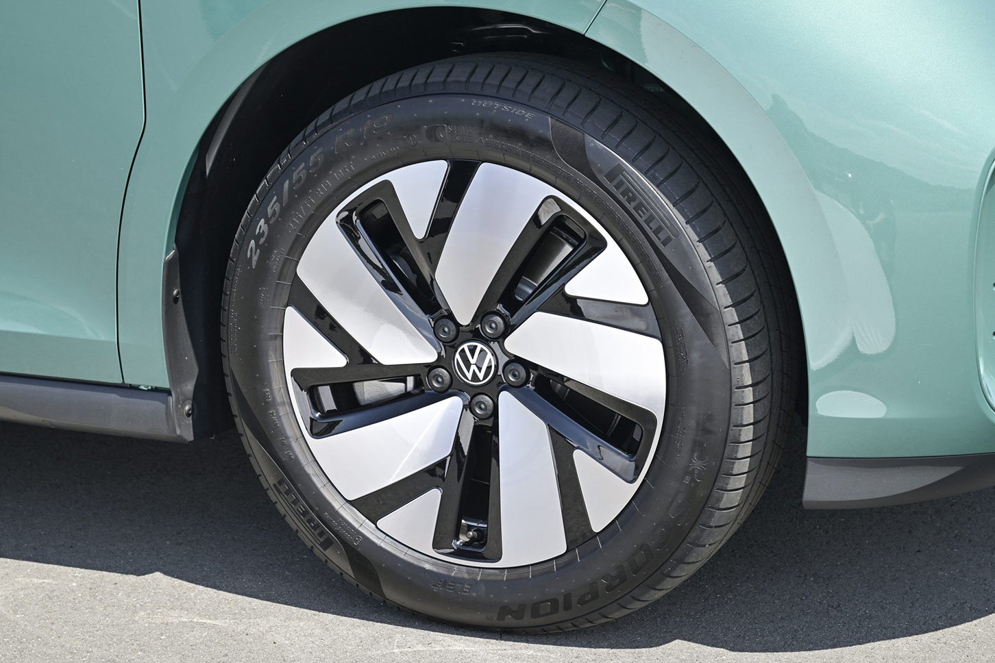 フォルクスワーゲンID.バズ プロ｜Volkswagen ID.Buzz Pro