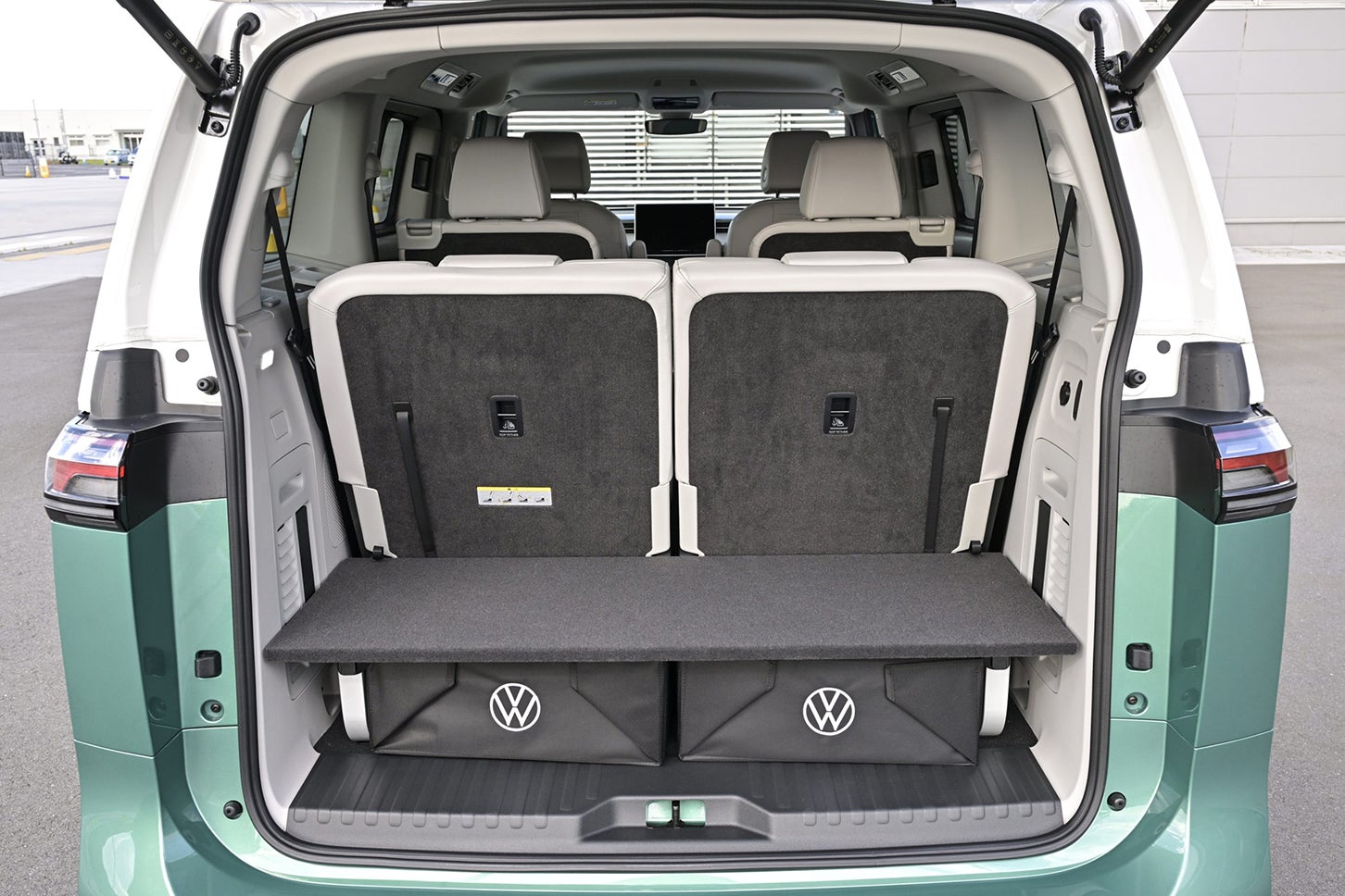 フォルクスワーゲンID.バズ プロ｜Volkswagen ID.Buzz Pro