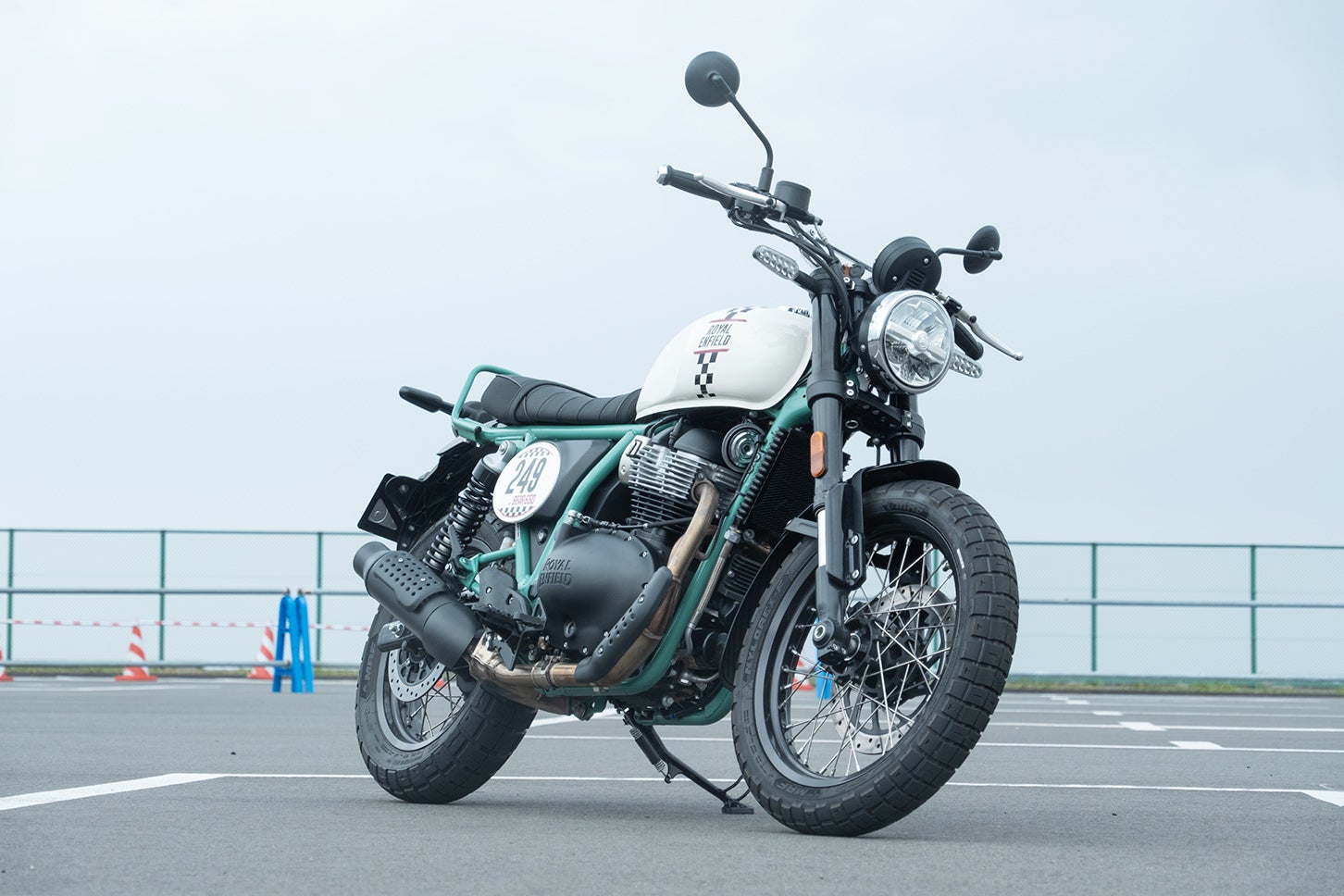 ロイヤルエンフィールド ベア650｜Royal Enfield Bear 650