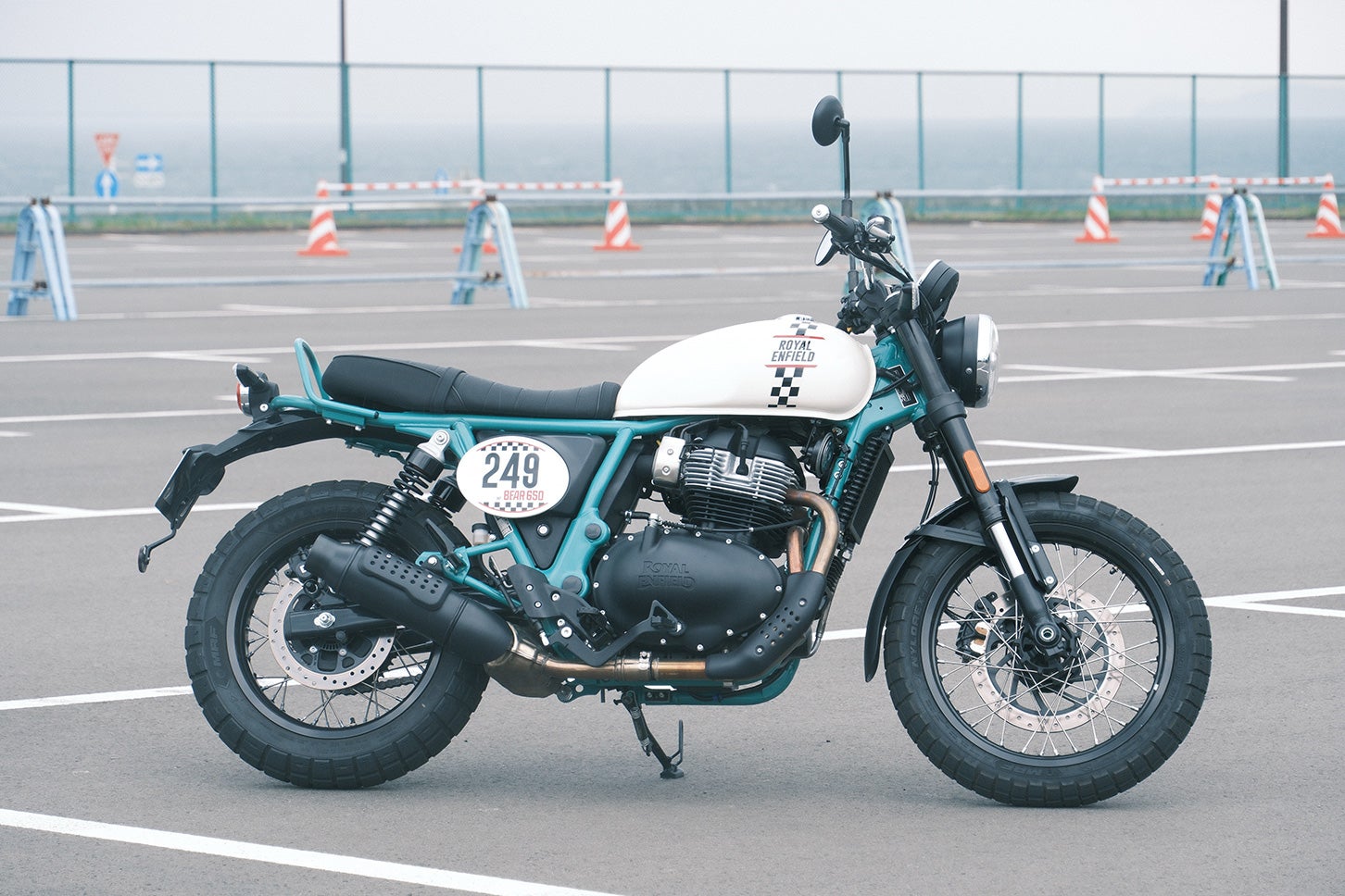 ロイヤルエンフィールド ベア650｜Royal Enfield Bear 650
