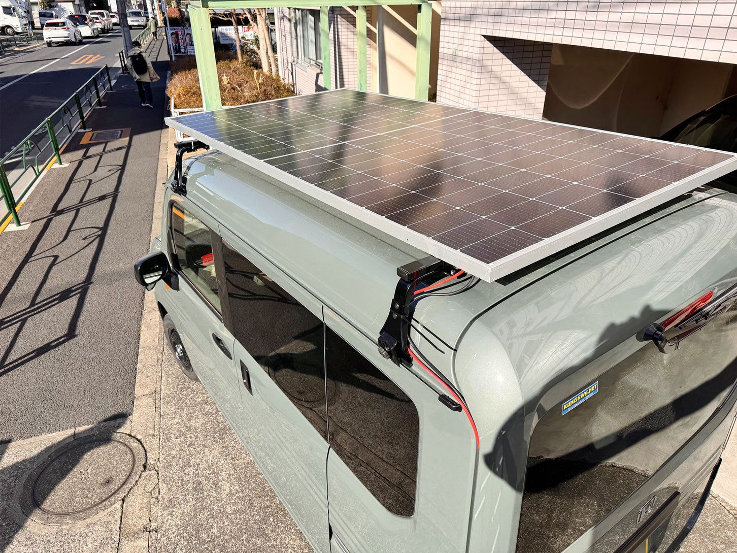 国沢氏のN-VAN e:「だん吉リスペクト号」に搭載された太陽光パネル