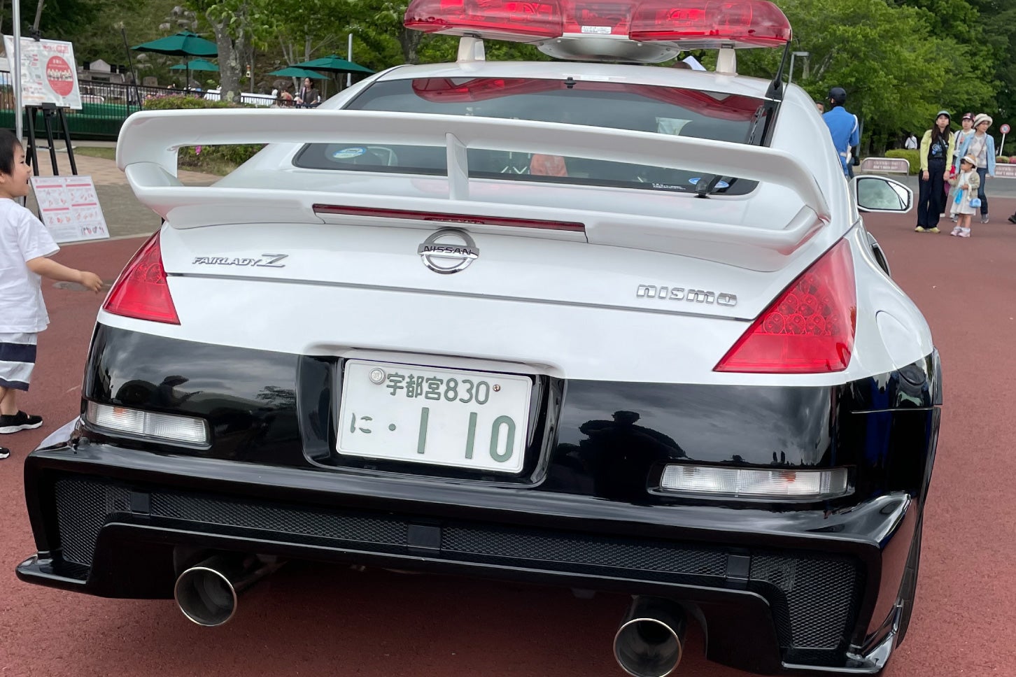 モビリティリゾートもてぎに展示された「フェアレディZ（Z33型）」のパトカー。