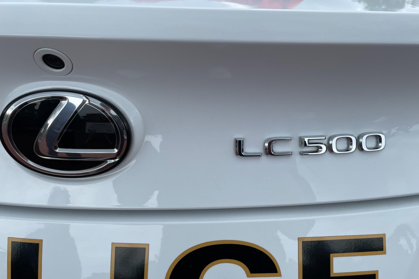 モビリティリゾートもてぎに展示された「レクサスLC500」パトカー。