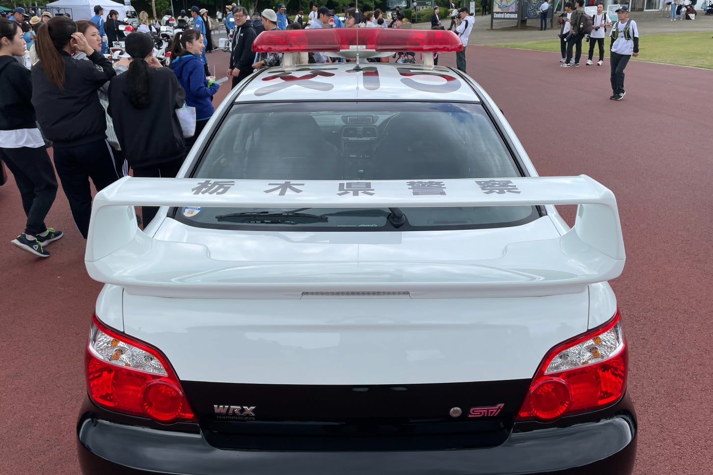 モビリティリゾートもてぎに展示された「インプレッサWRX STi」パトカー。