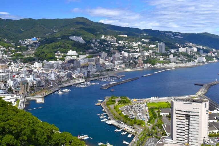 日本有数の観光地である、静岡県の熱海エリア。