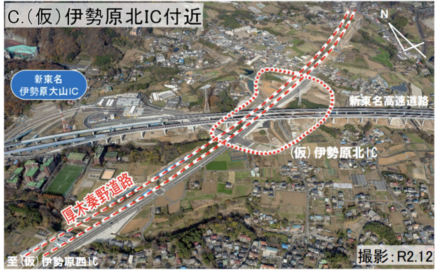 厚木秦野道路の伊勢原北IC付近の様子。