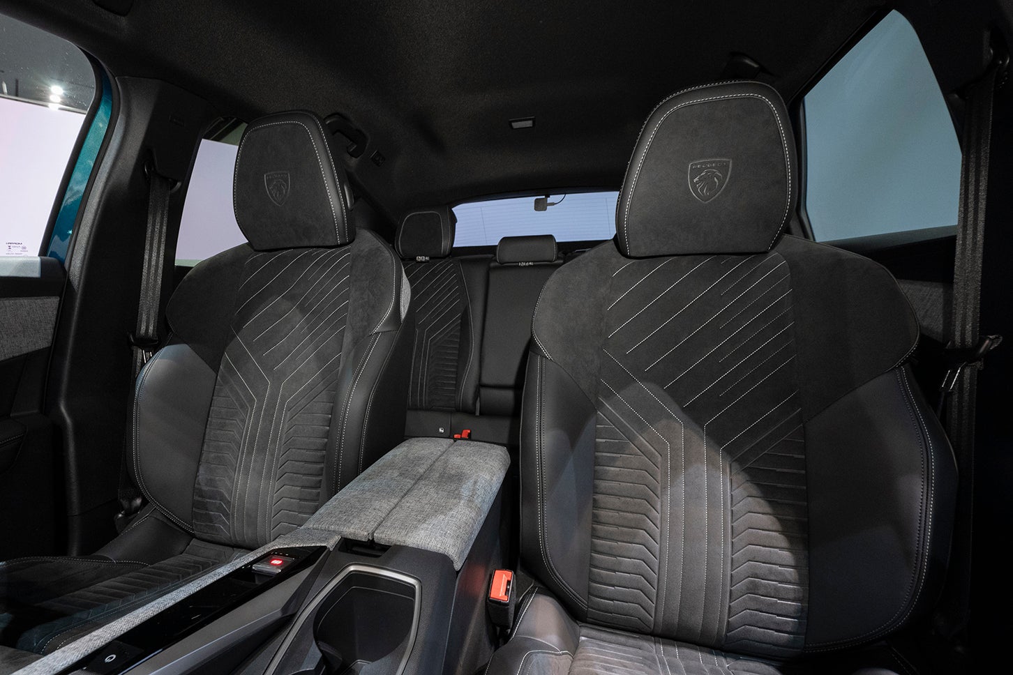 プジョー3008ハイブリッド｜Peugeot 3008 Hybrid