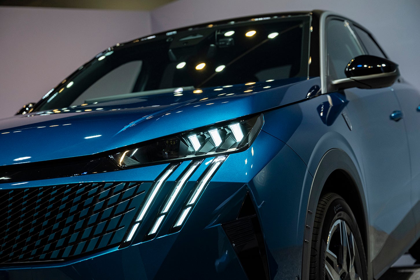 プジョー3008ハイブリッド｜Peugeot 3008 Hybrid