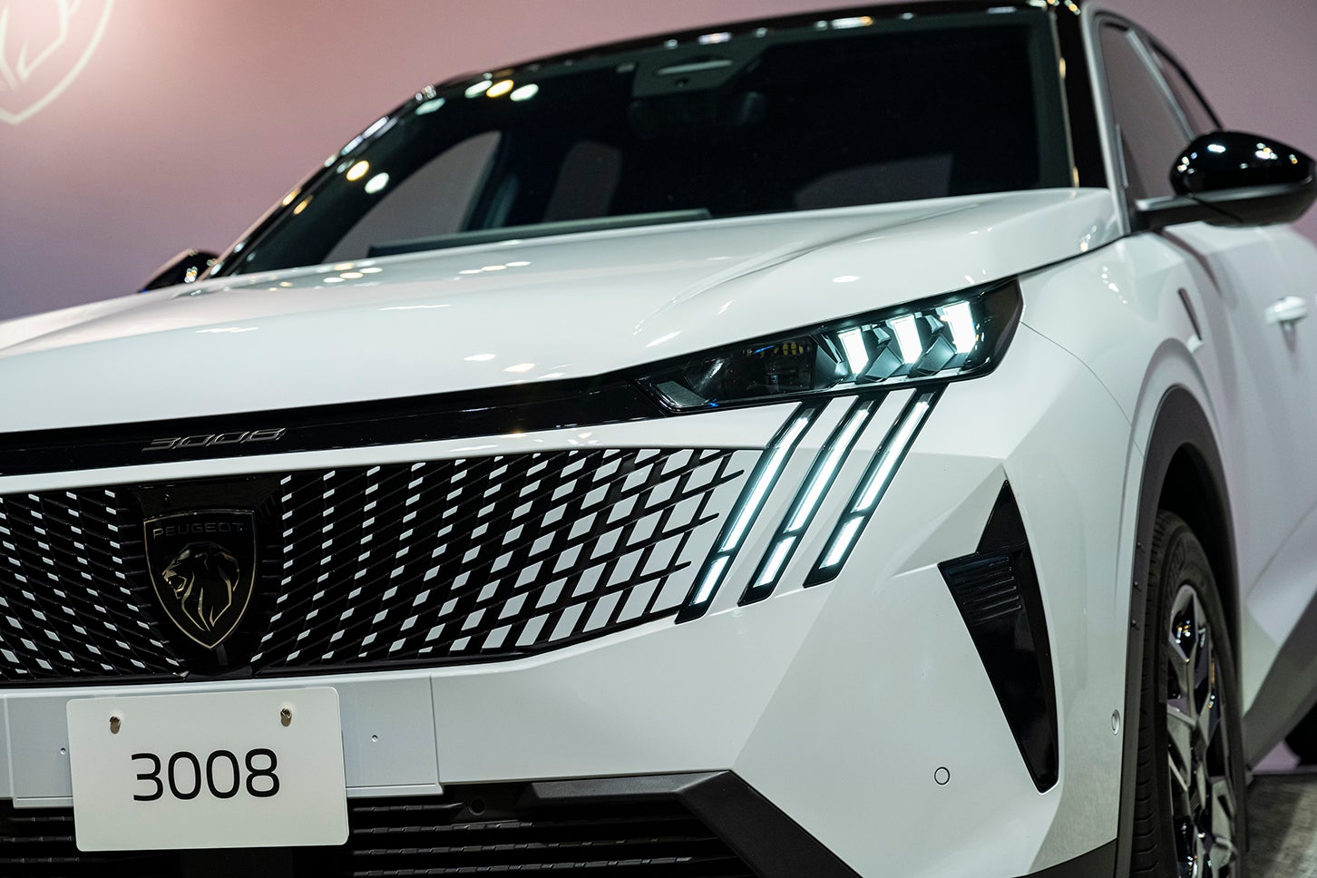 プジョー3008ハイブリッド｜Peugeot 3008 Hybrid