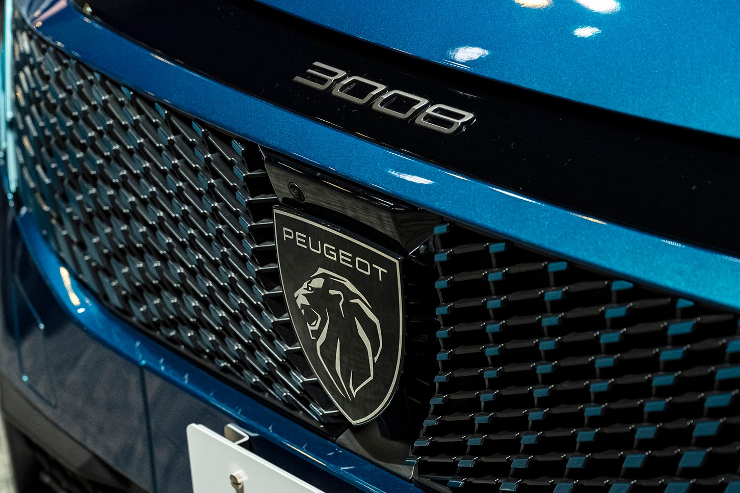 プジョー3008ハイブリッド｜Peugeot 3008 Hybrid