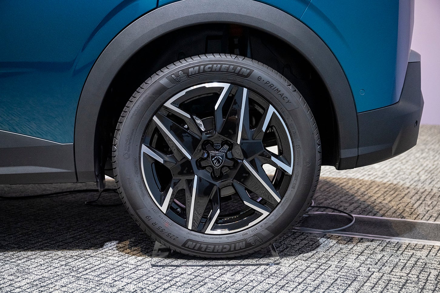 プジョー3008ハイブリッド｜Peugeot 3008 Hybrid