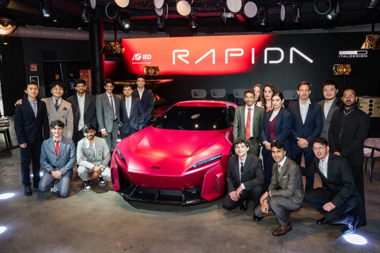 ラピダ計画に参加したIEDトリノ・トランスポーテーション科マスターコースの学生一同。（photo : IED）