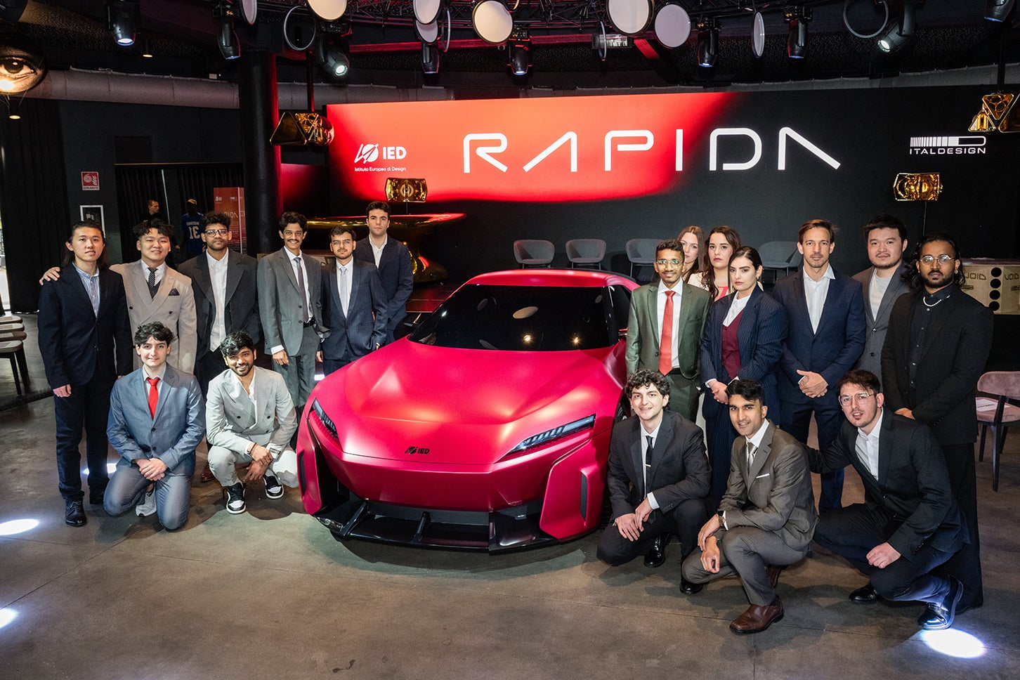 ラピダ計画に参加したIEDトリノ・トランスポーテーション科マスターコースの学生一同。(photo : IED)