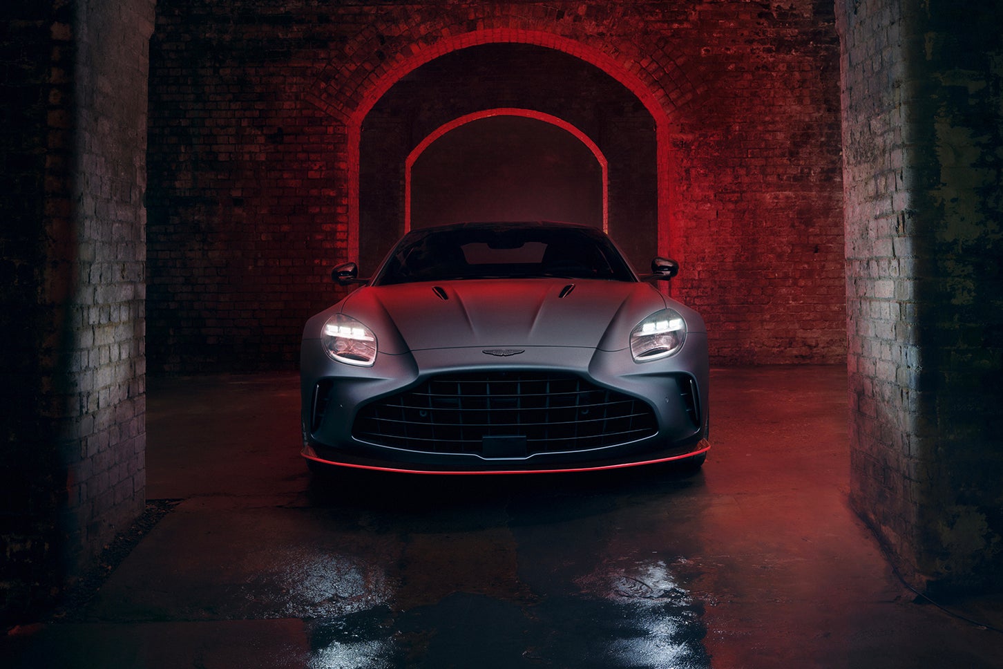 アストンマーティン・ヴァンテージS｜Aston Martin Vantage S
