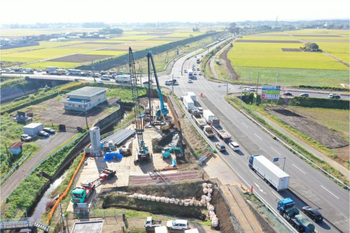 立体化工事が進む常総バイパス。