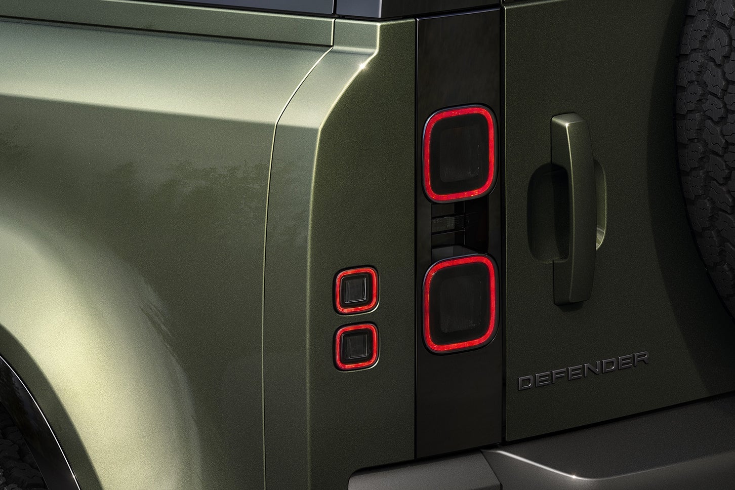 ランドローバー・ディフェンダー110｜Land Rover Defender 110