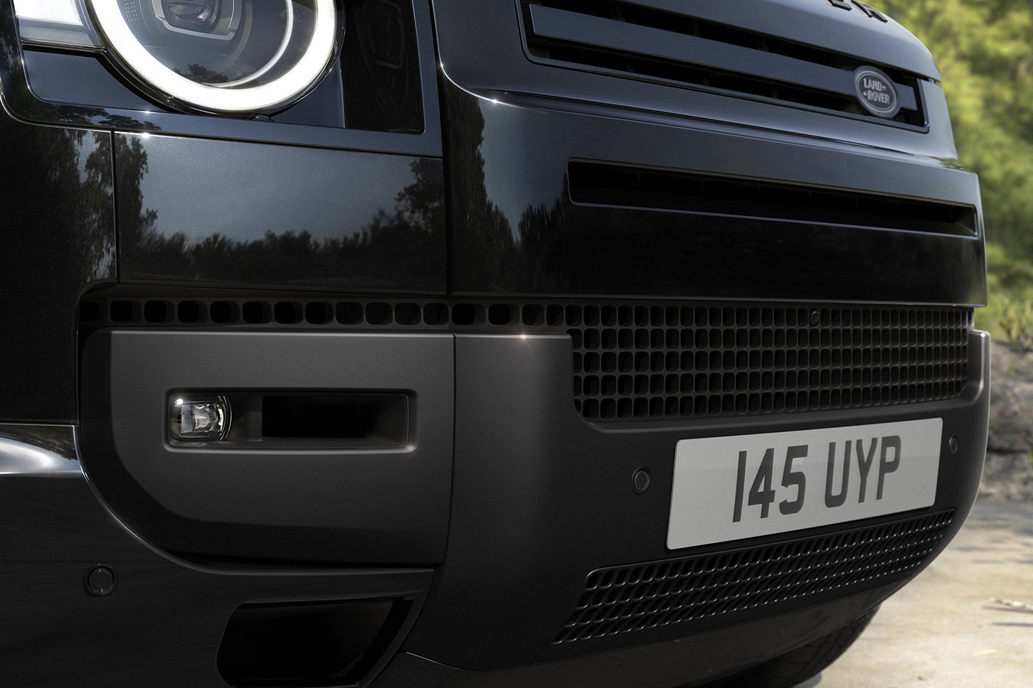 ランドローバー・ディフェンダー130｜Land Rover Defender 130