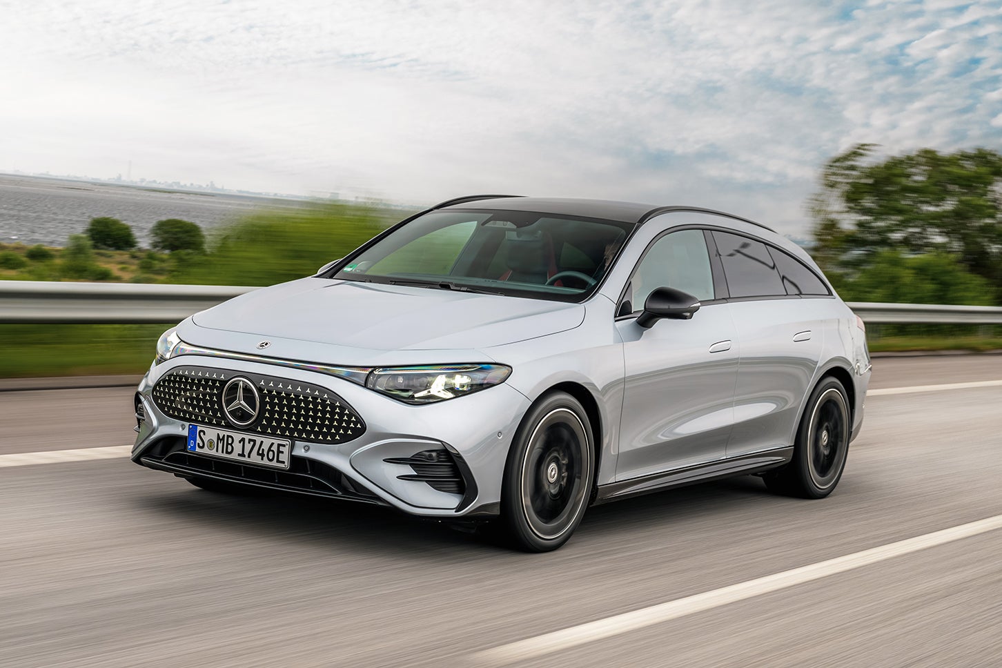 メルセデス・ベンツCLAシューティングブレーク｜Mercedes-Benz CLA Shooting Brake