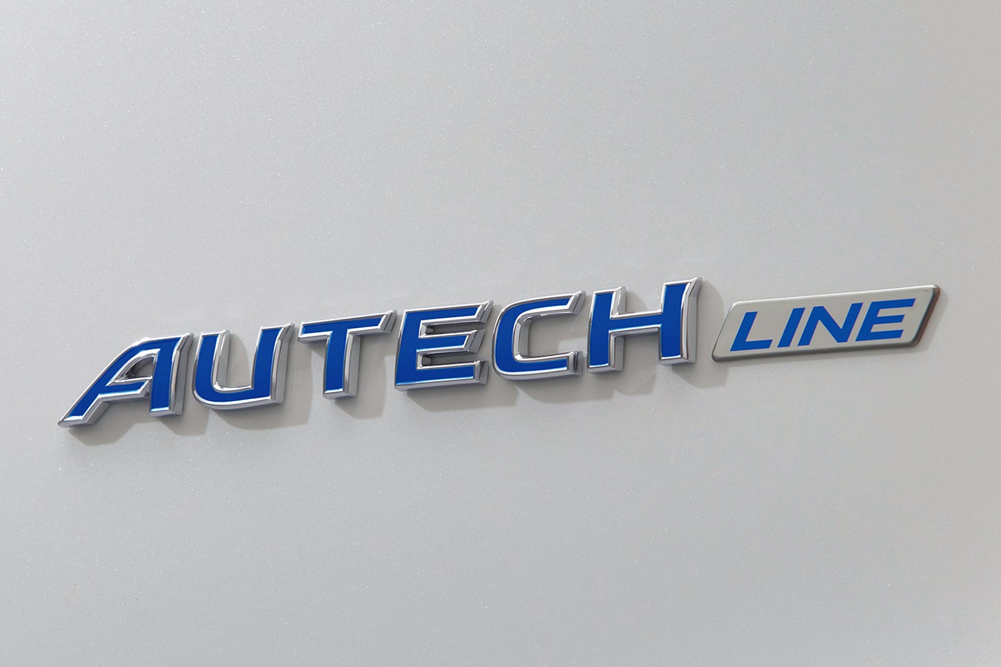日産キャラバンAUTECH LINE