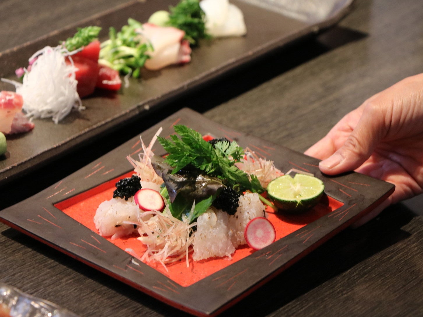 「RVパーク きのくに温泉」に併設されたお食事処「魚彩酒うたげ」の様子。