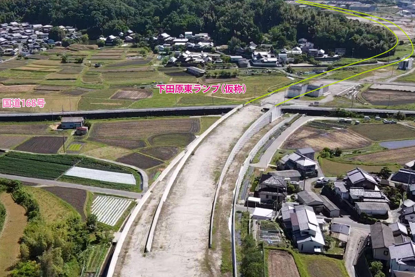 工事中の国道163号「清滝生駒道路」の様子。