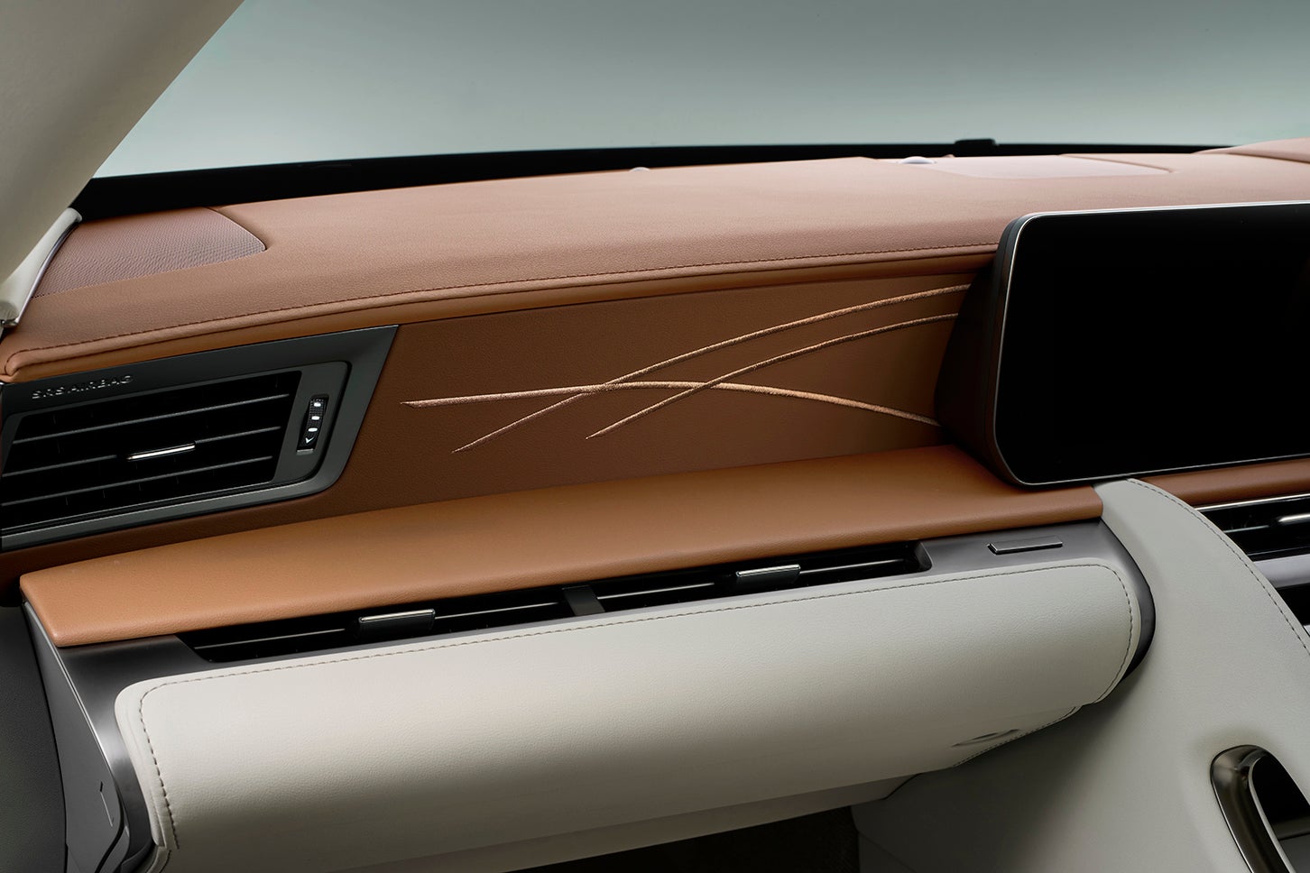 レクサスLC500コンバーチブル“ピナクル”｜Lexus LC500 Convertible“PINNACLE”