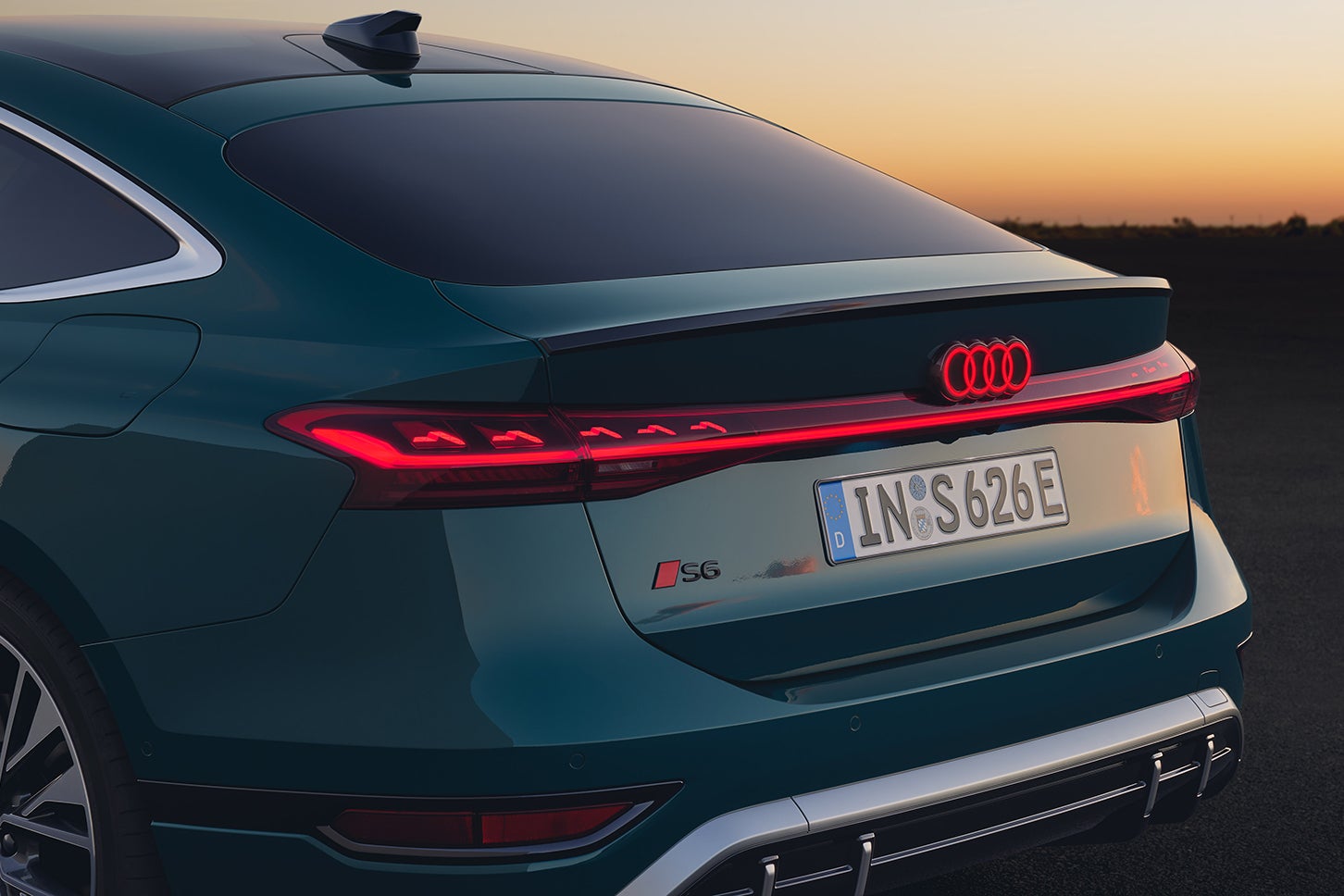zアウディS6スポーツバックe-tron｜Audi S6 Sportback e-tron