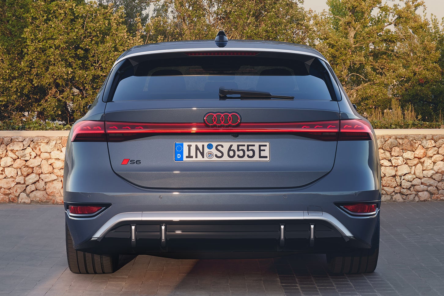 アウディS6アバントe-tron｜Audi S6 Avant e-tron