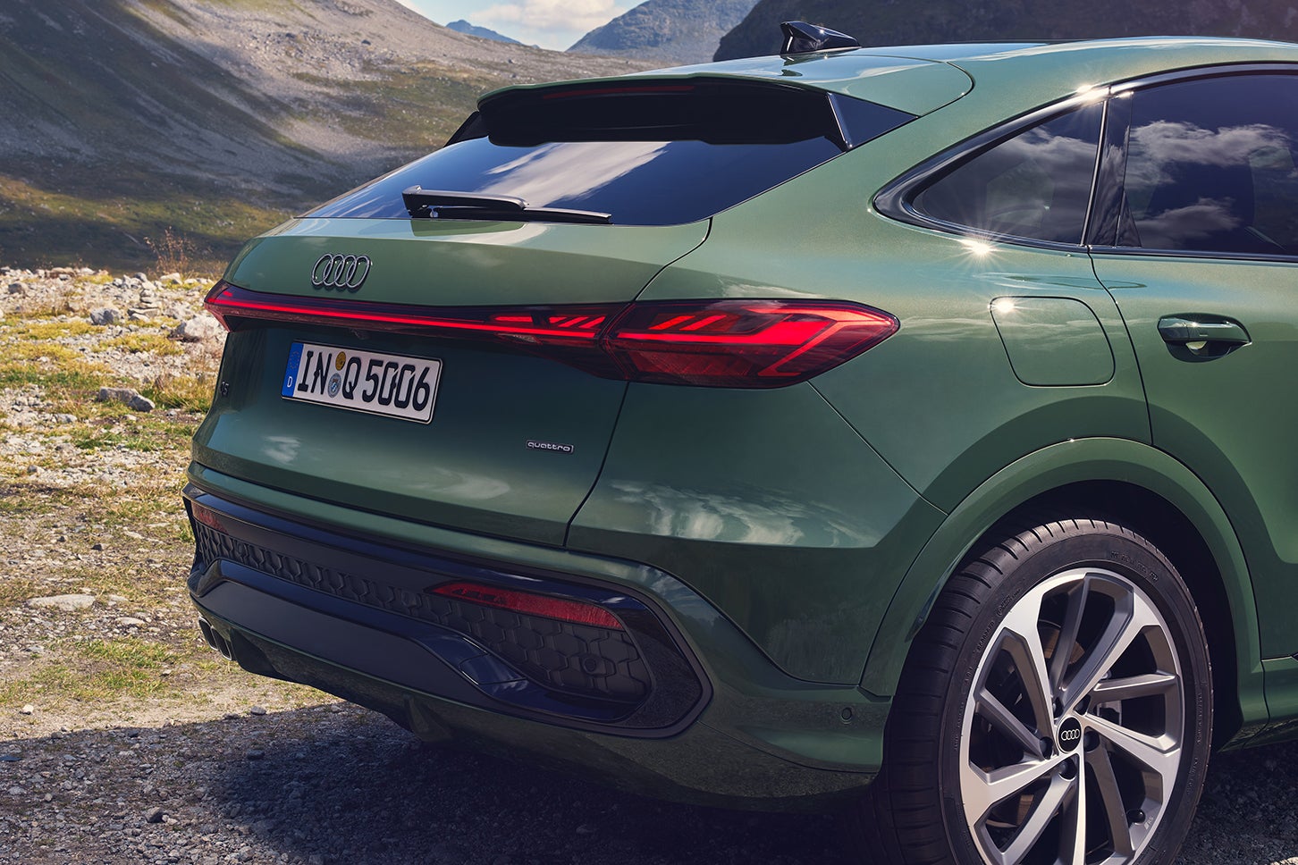 アウディQ5スポーツバック｜Audi Q5 Sportback