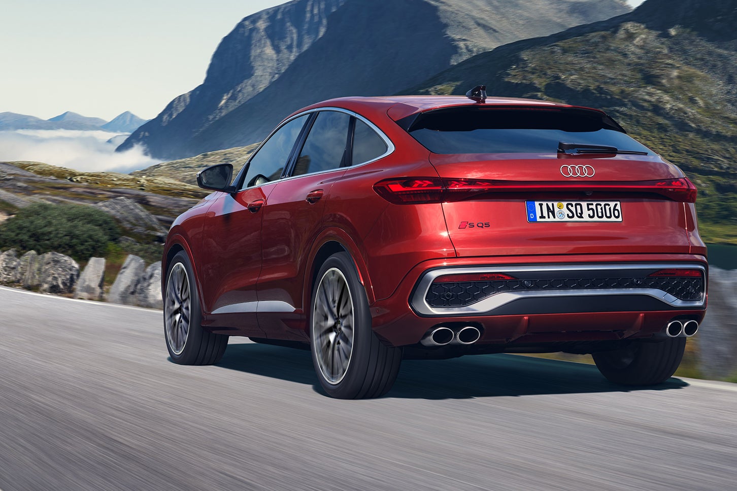 アウディSQ5スポーツバック|Audi SQ5 Sportback