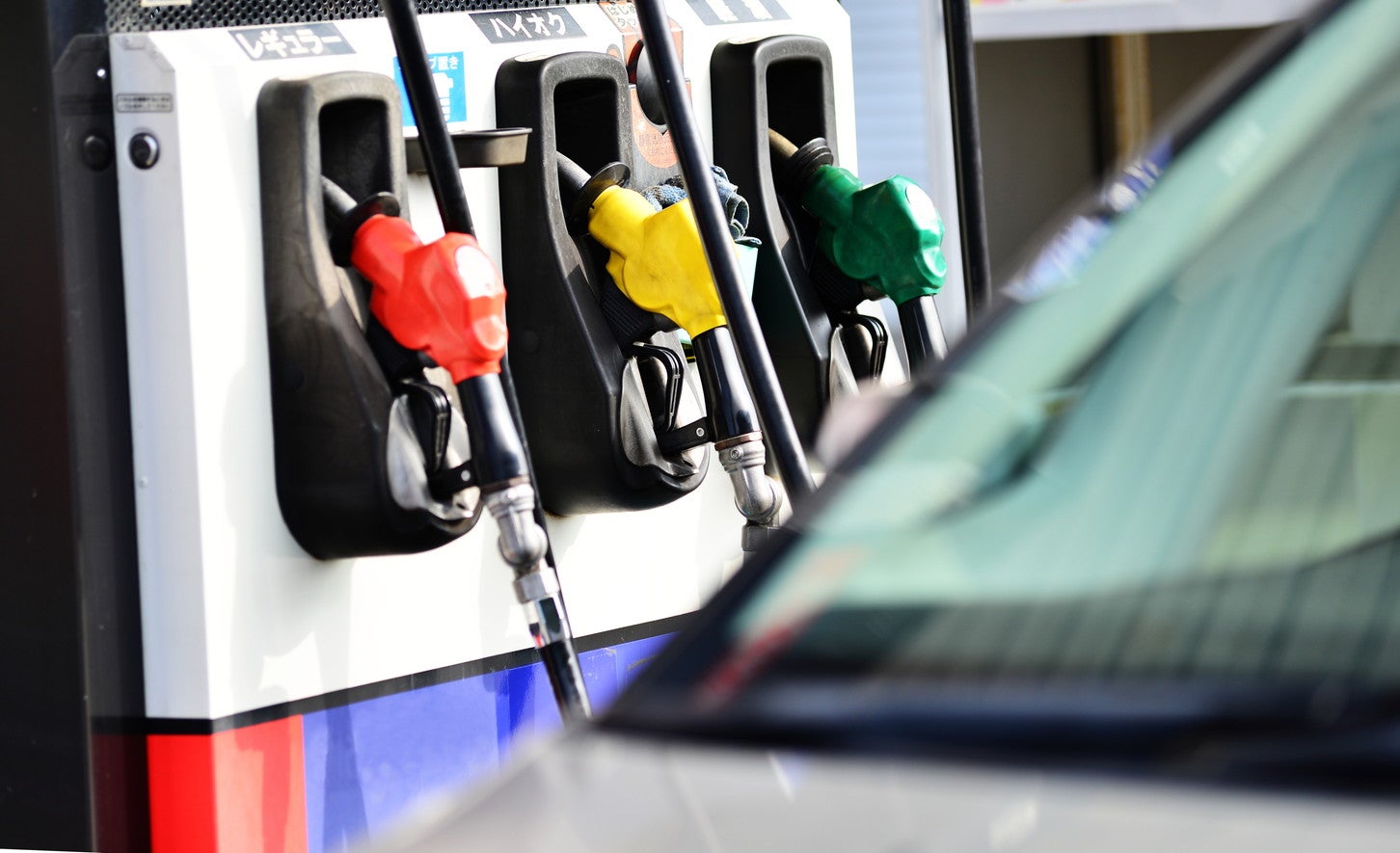 ガソリンスタンドの位置や営業時間を調べておくといい。