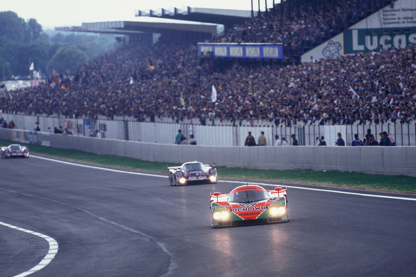 1991年のル・マン24時間耐久レースで日本車初の総合優勝を飾ったマツダ787B