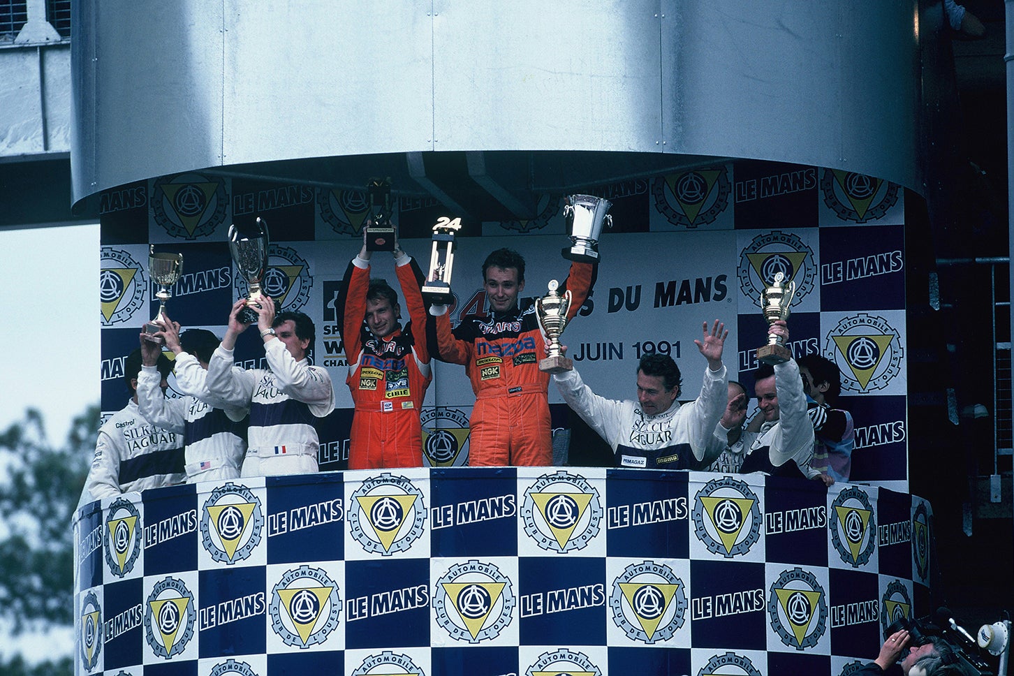 1991年のル・マン24時間耐久レースで日本車初の総合優勝を飾ったマツダ787B