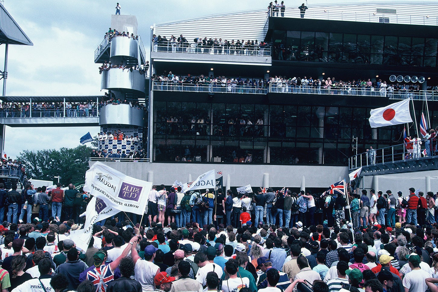 1991年のル・マン24時間耐久レースで日本車初の総合優勝を飾ったマツダ787B