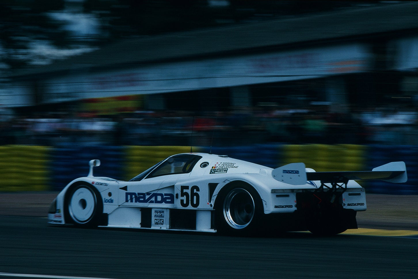 1991年のル・マン24時間耐久レースで日本車初の総合優勝を飾ったマツダ787B